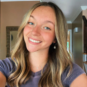 Meet your Posher, Eva